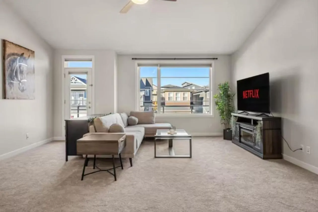 Luxury House In Sage, Sleeps 9, Free Banff Pass Villa Calgary